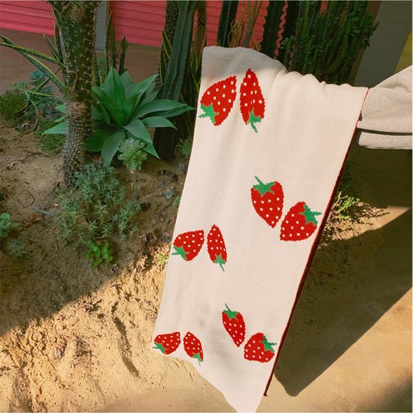 🍓Strawberry Print Scarf🍓 - Picture 11 of 16